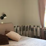 Apartment Kambani 1 *