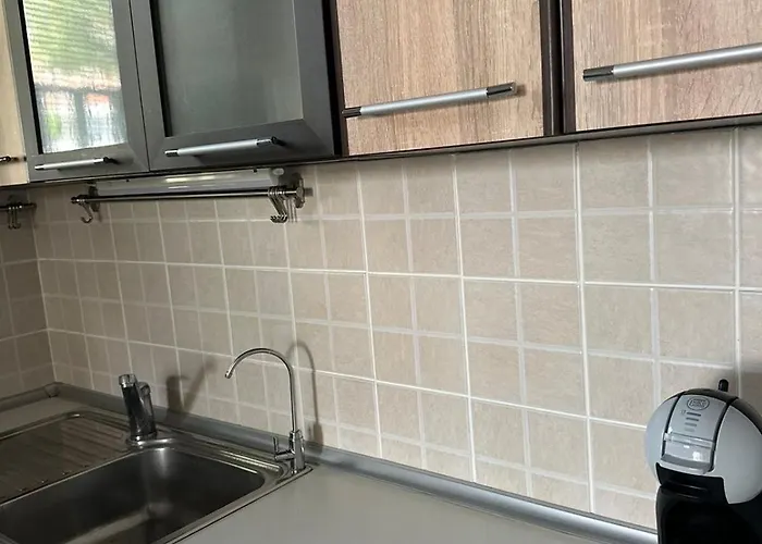 Apartament Kambani 1 *